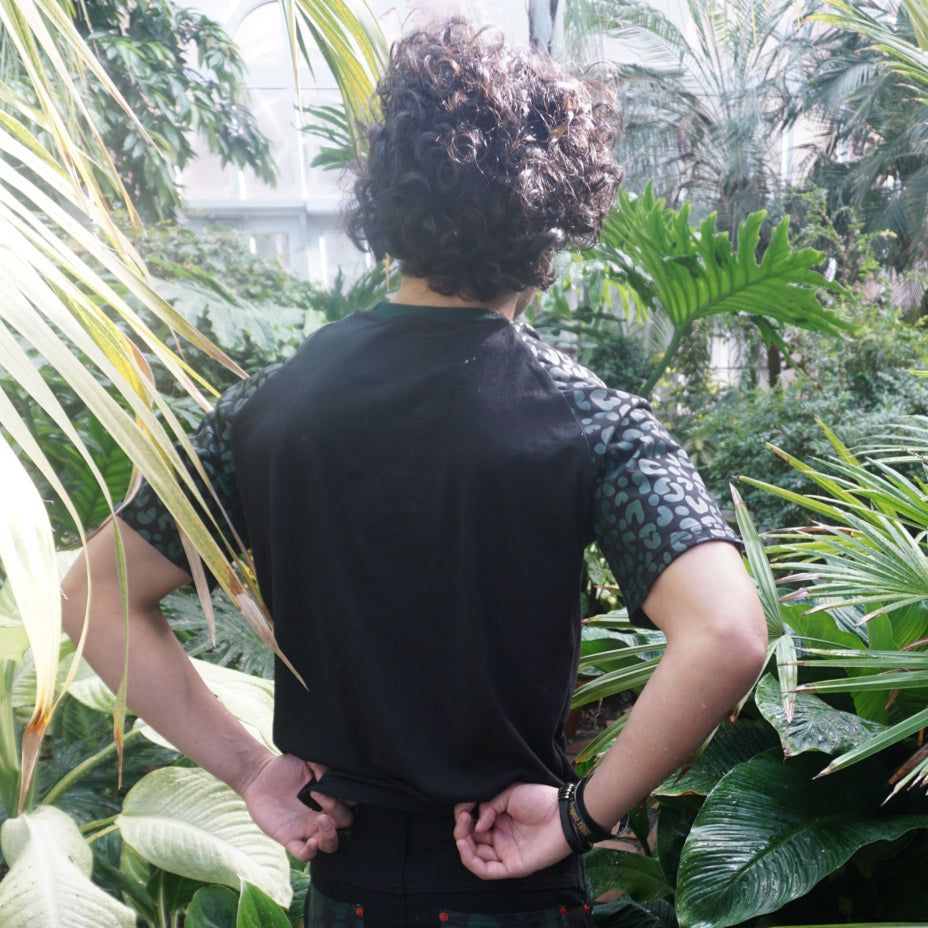 Agu Tee (black)